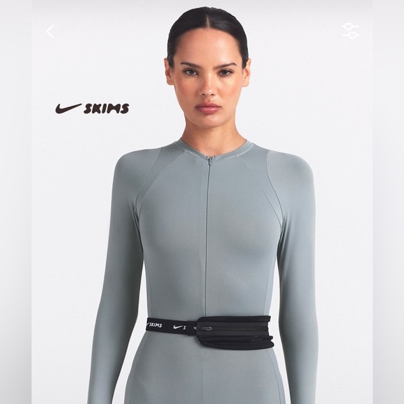 SKIMS Handbags - SKIMS Nike Waist Purse